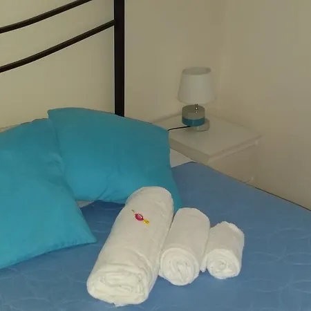 Le Mille E Una 3 Bed & Breakfast